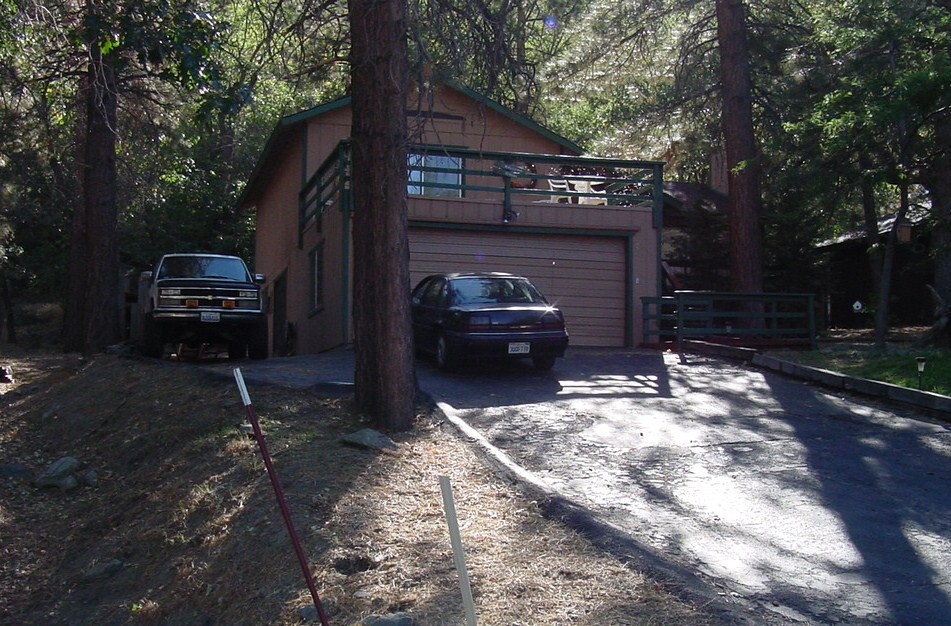 Wrightwood Vacation Homes Only an Hour from OC but a World Away